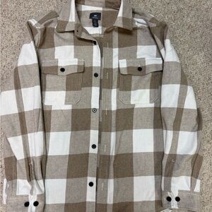 H&M Men’s Beige and White Checkered Shirt Size Large